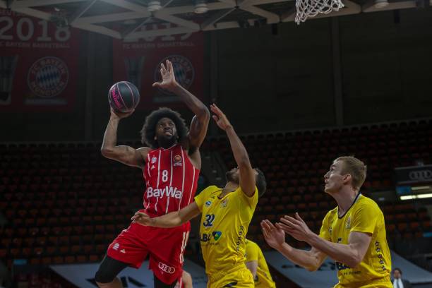 队友的直塞 队友的直塞